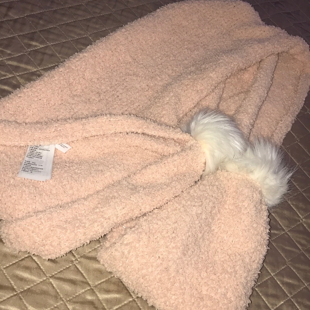Hollister scarf super cozy never worn